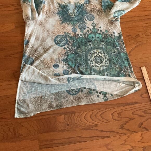 Chicos size 3 blouse with three-quarter sleeve/option to button up shorter - Picture 8 of 11